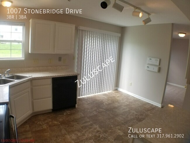 Building Photo - 3 bed, 2.5 bath home in Anderson!!