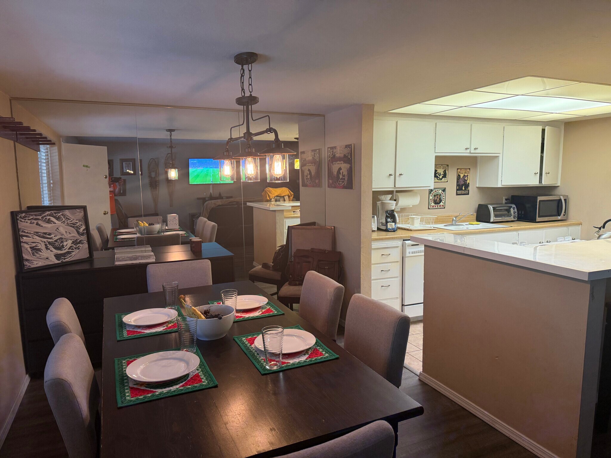 large dining area - 1148 Herbert Ave