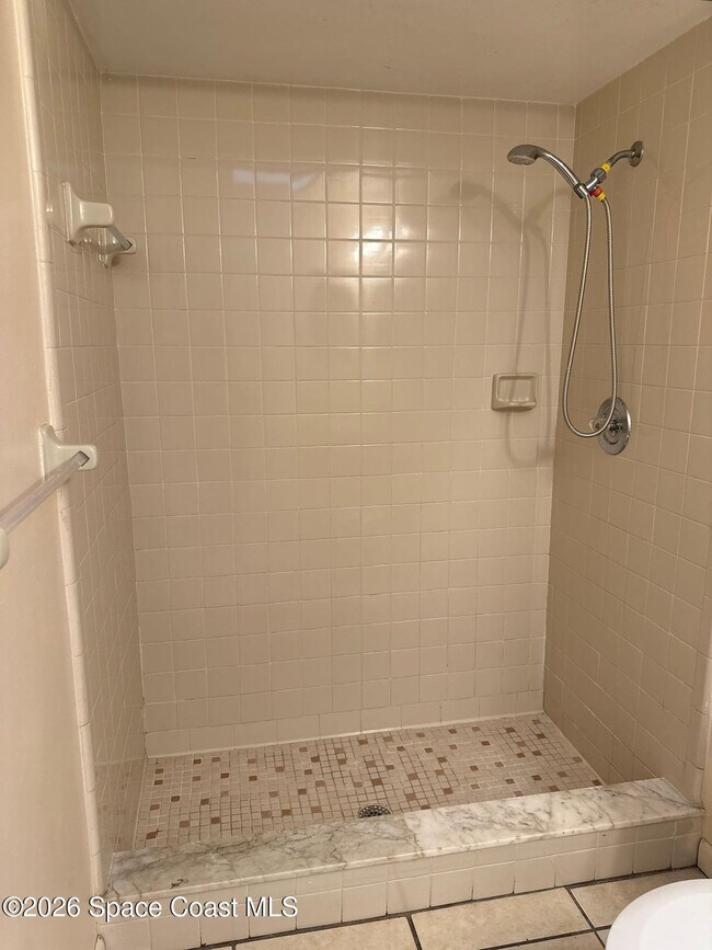 Building Photo - 1514 Clearlake Rd