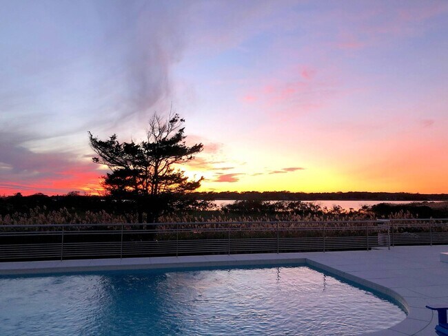 Building Photo - 64 West End Rd