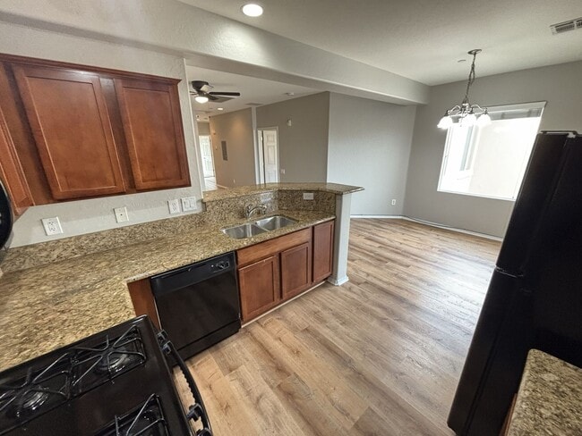 Building Photo - Beautiful 3Bed/2Bath/1Car Condo in Sky Pointe Community – Northwest Las Vegas!