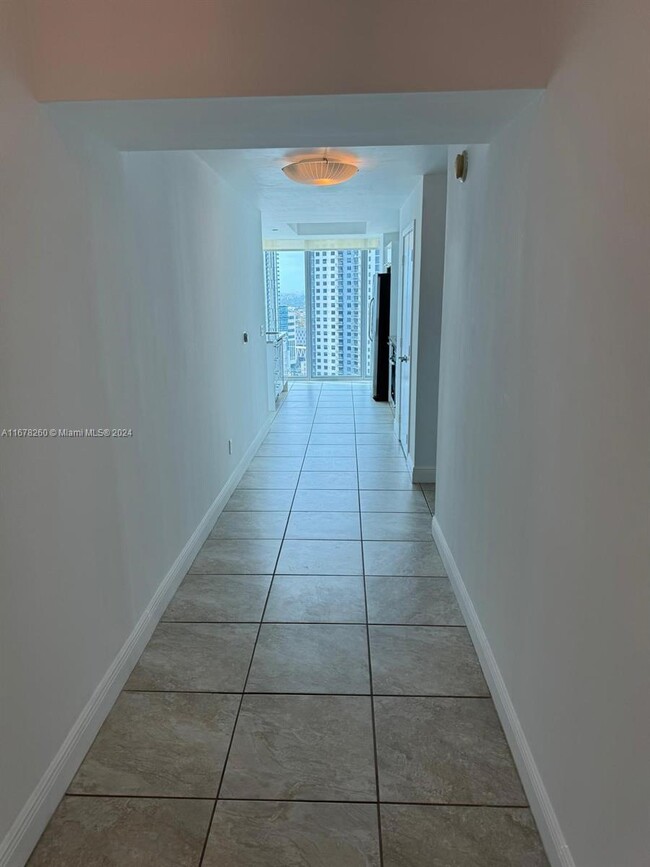 Building Photo - 888 Biscayne Blvd