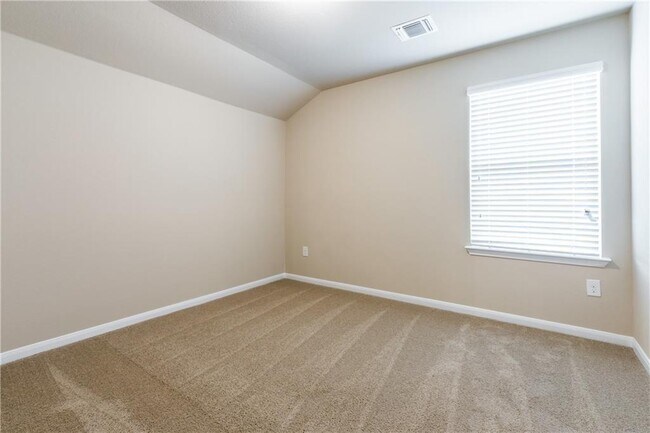 Building Photo - 6608 San Isidro Dr