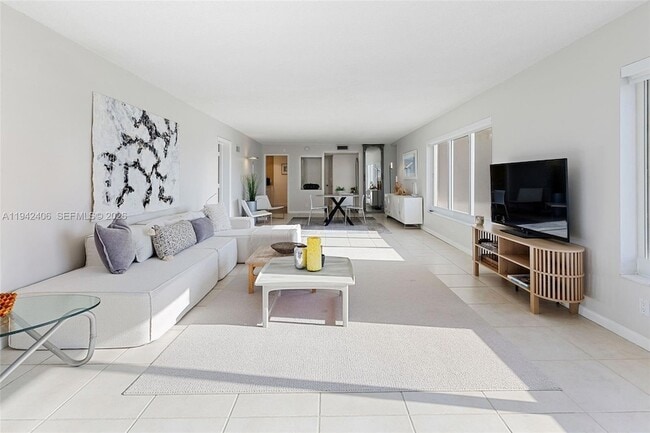 Building Photo - 1151 N Fort Lauderdale Beach Blvd