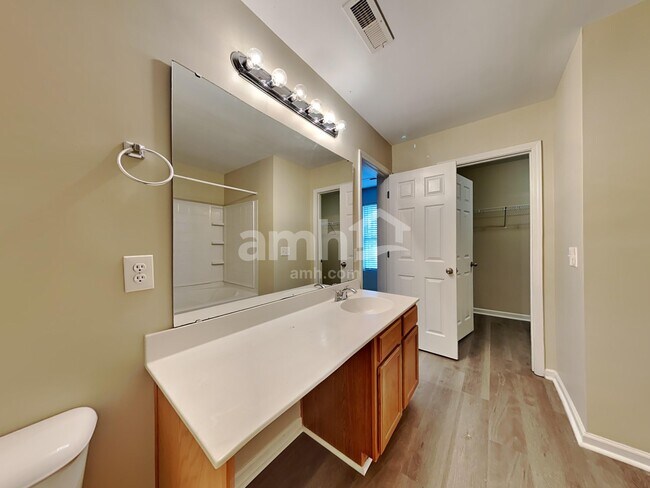 Building Photo - 103 Surlington Dr