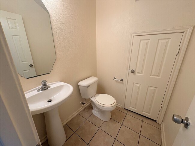 Building Photo - 14403 Fairbuff Ln