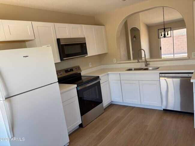 Building Photo - 1152 S Bridger Dr