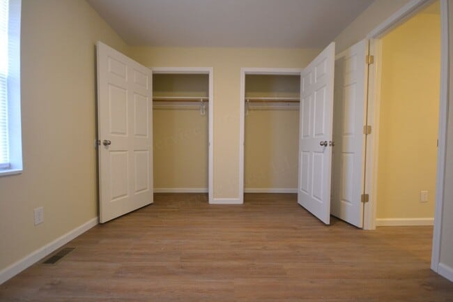 Building Photo - Northwood Hills 8 plex