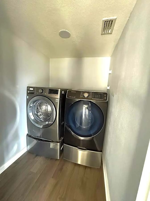 Building Photo - 437 Fort Drum Ct