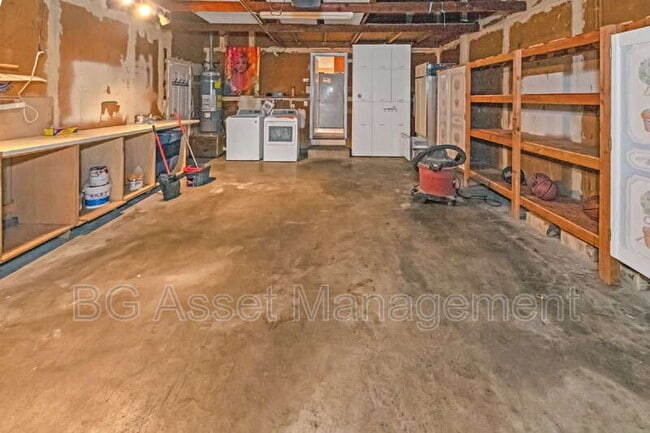 Building Photo - 1550 Kildare Way