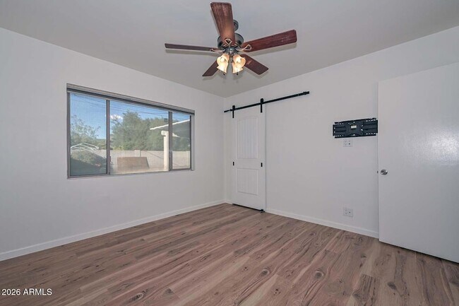 Building Photo - 6816 E Coronado Rd