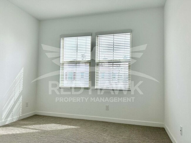 Building Photo - 4077 S Sabrina Dr