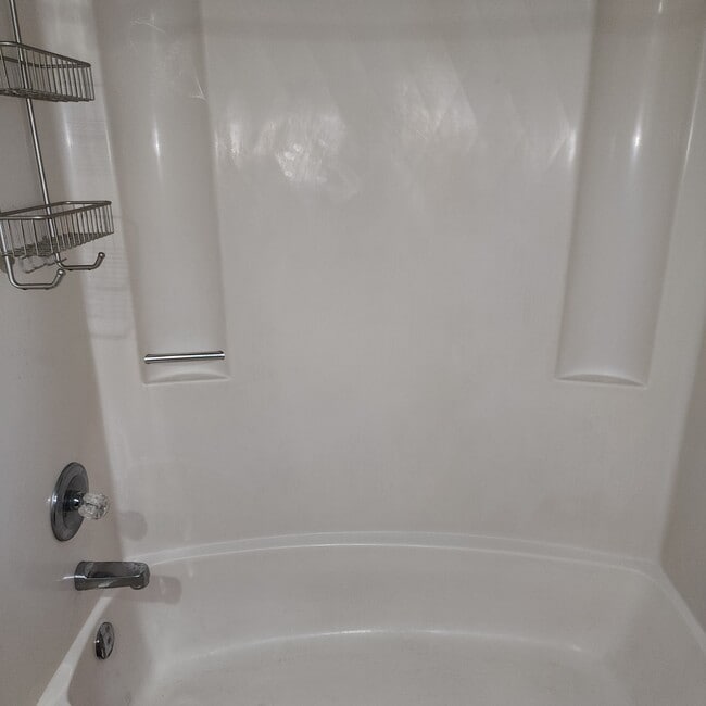 Building Photo - 7512 E 17th St N