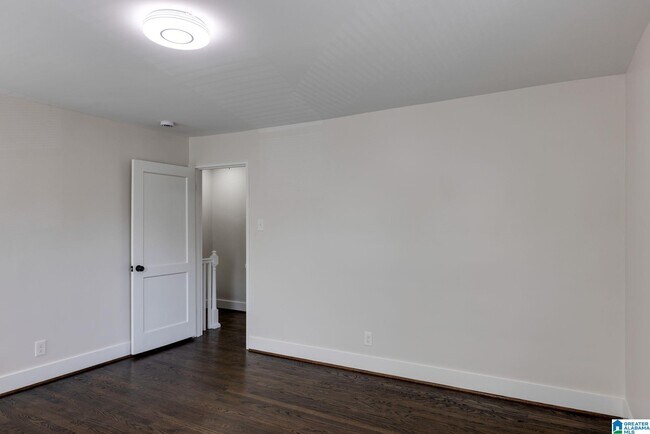 Building Photo - 1700 Valley Ave