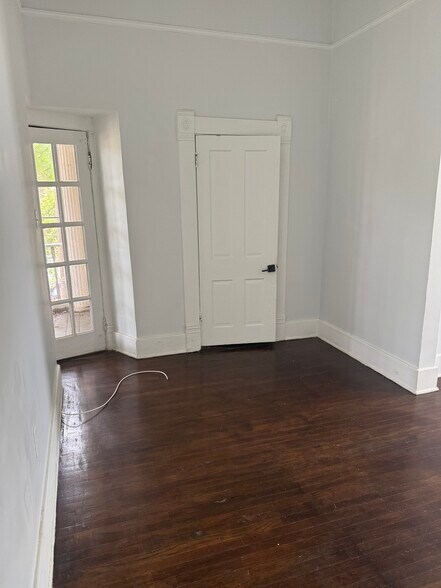 Building Photo - 634 N 7th St