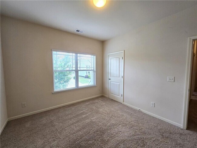 Building Photo - 1043 Blind Brook Cir