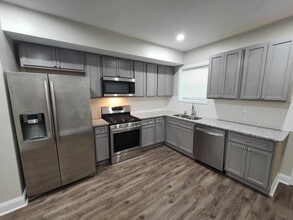 Building Photo - 3 Bedroom Townhouse in pigtown