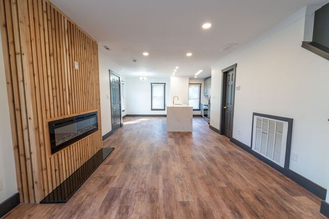 Building Photo - Welcome to Your Luxurious, Fully Renovated...