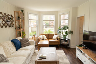 Building Photo - 3350 W Cuyler Ave
