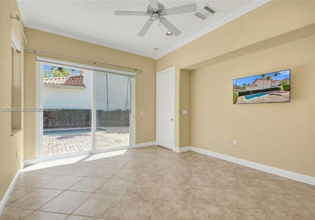 Building Photo - 1459 Shoreline Way