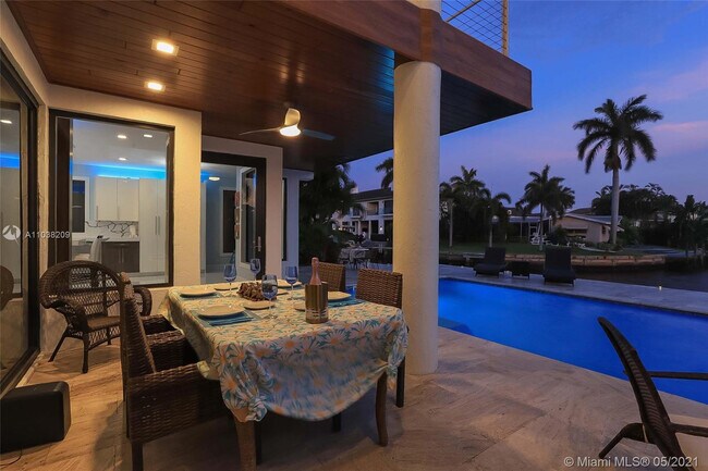Building Photo - 750 Marine Dr