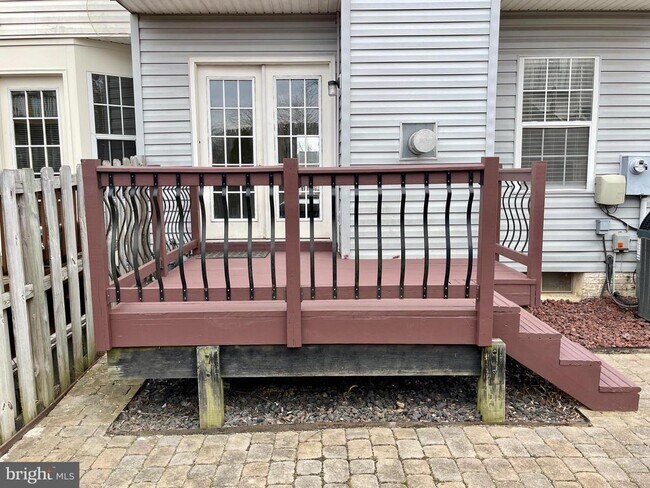 Building Photo - 501 Tolbelt Ct