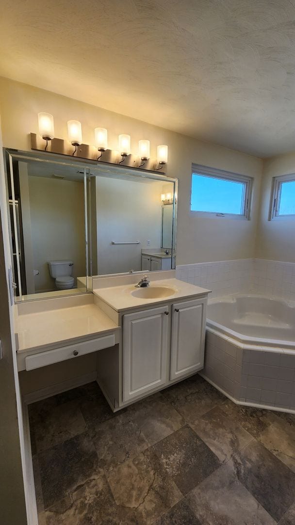 Building Photo - Sawyer Lakes