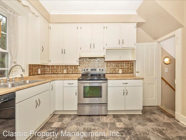 Building Photo - 4 br, 2 bath House - 2 Westside Avenue North