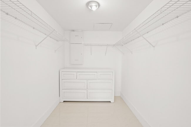 Building Photo - 10275 Collins Ave