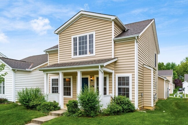 Building Photo - Beautifully Updated Single Family in a Private Community