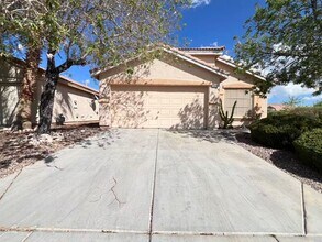 Building Photo - 10996 Crispinio St