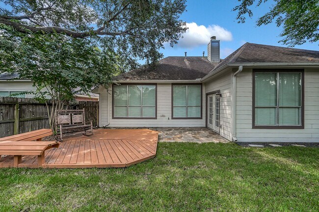 Building Photo - 1427 Chesterpoint Dr