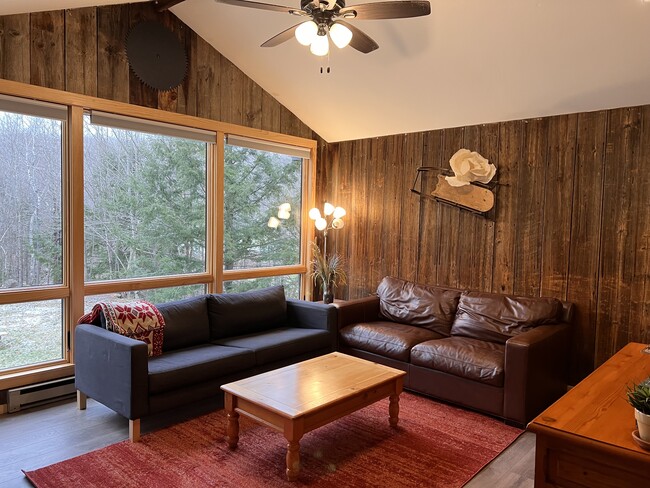 Building Photo - 51 Bluebrook Rd