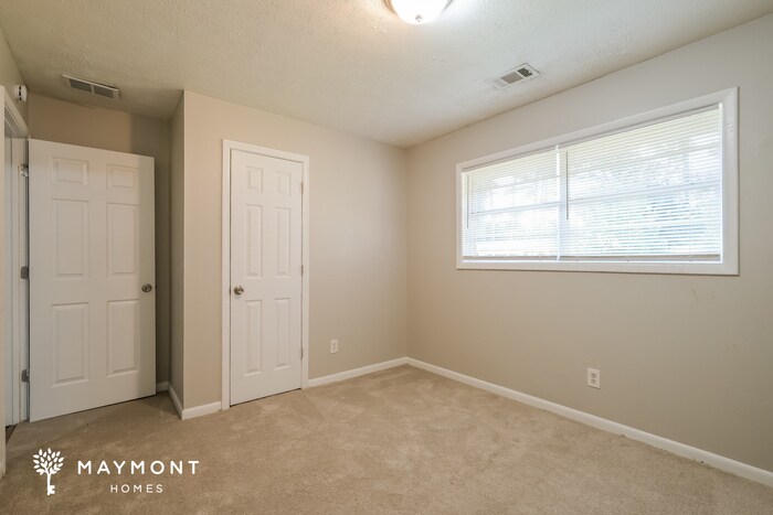 Building Photo - 1358 Stoneham Ct