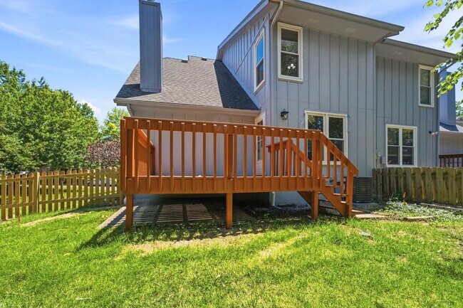 Building Photo - 11804 Oakmont St