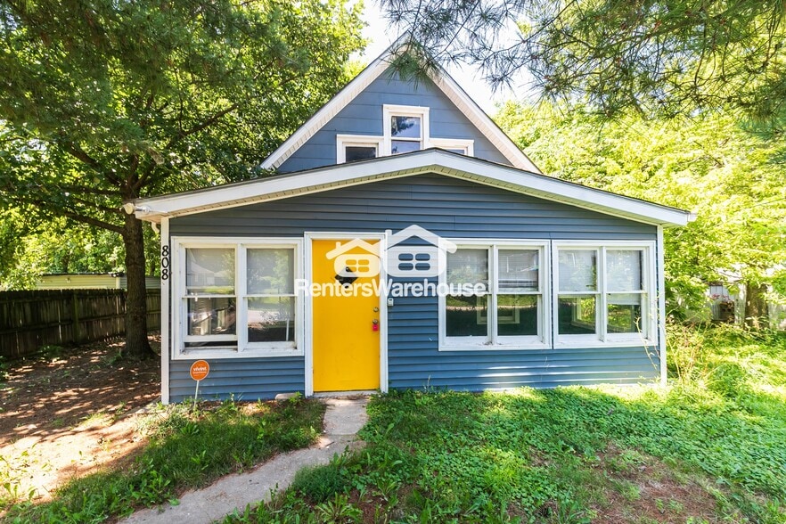 Primary Photo - 808 S Grand Ave