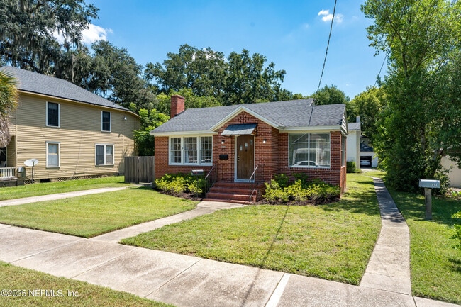 Building Photo - 1519 Belmonte Ave
