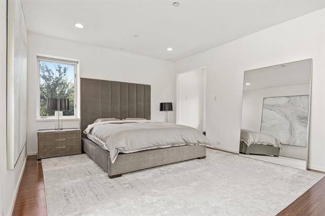 Building Photo - 4206 Buena Vista St