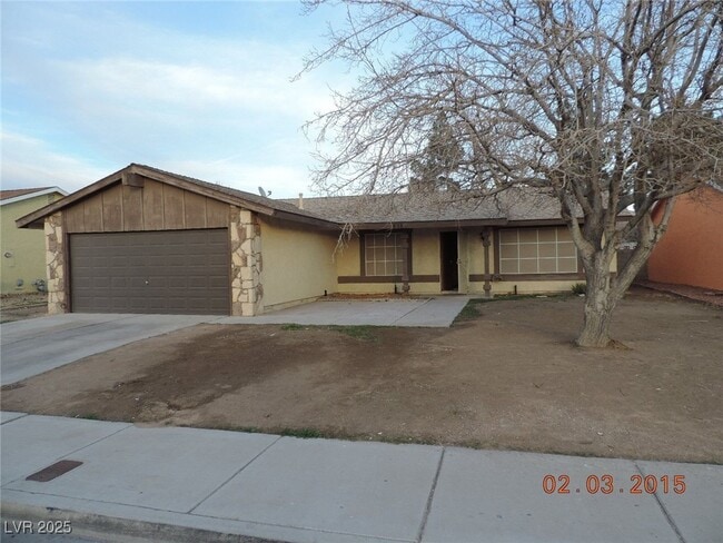 Building Photo - 833 Dusk Dr