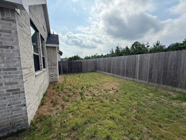 Building Photo - 10534 Wild Chives