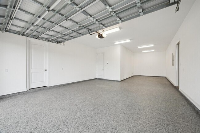 Building Photo - 602 Appia Dr