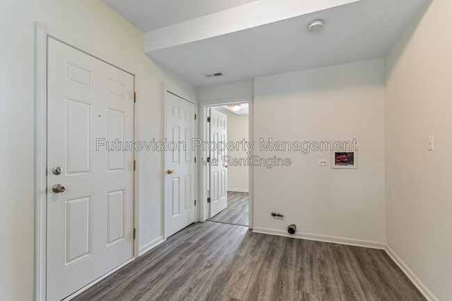 Building Photo - 107 Stevens Ave