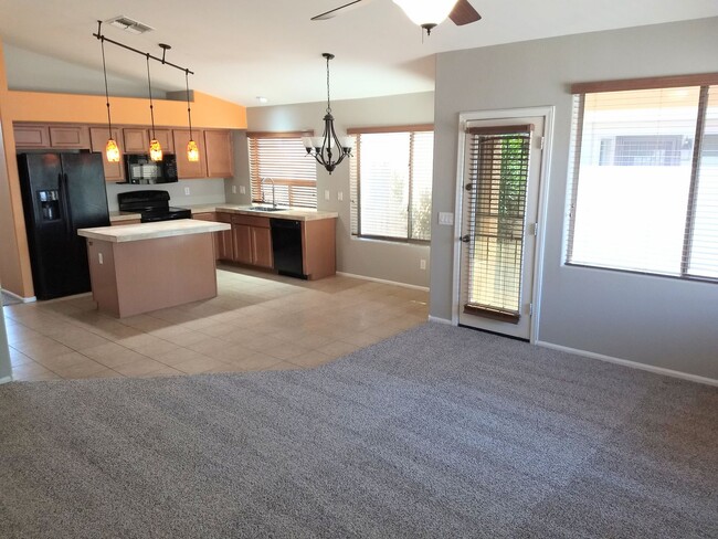 Building Photo - Beautiful Maricopa 3 Bedroom 2 Bath Home