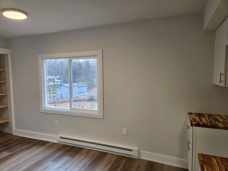 Building Photo - 441 Rutherford Ave