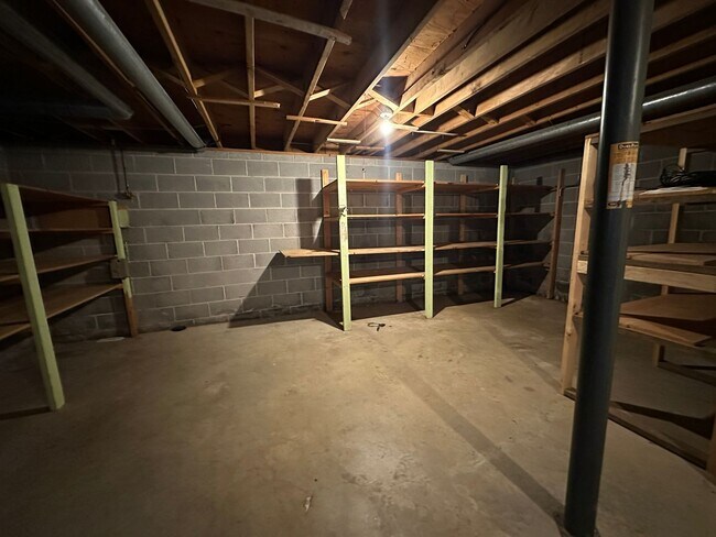 Building Photo - 1308 Minebank Rd