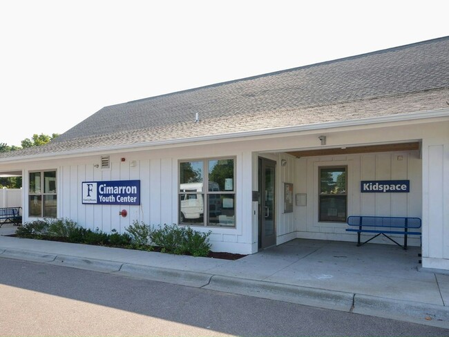 Building Photo - 528 Cimarron