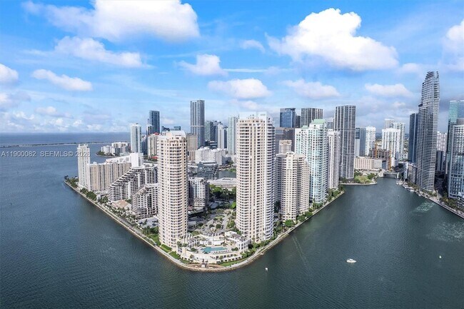 Building Photo - 900 Brickell Key Blvd