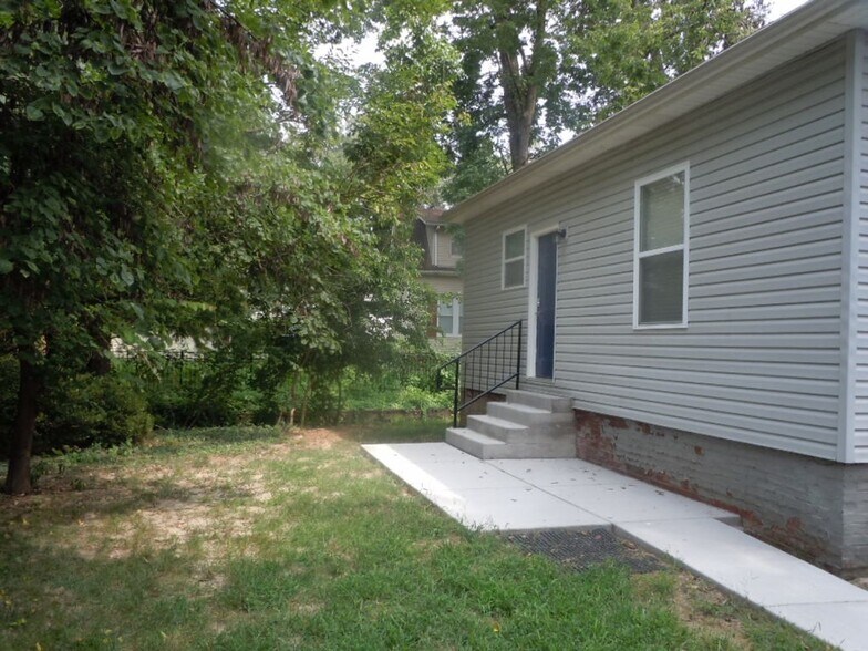 Building Photo - 455 Hoehn St