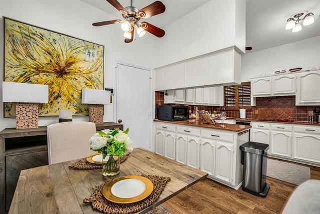 Building Photo - 3216 San Jacinto St