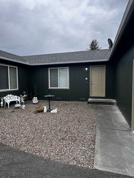 Unit A Exterior - 1232 W Harbeck Rd